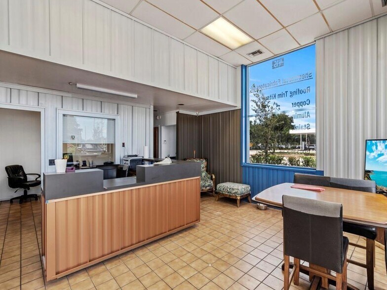 More Photos Of 415 US Highway 1, Vero Beach Freestanding For Sale