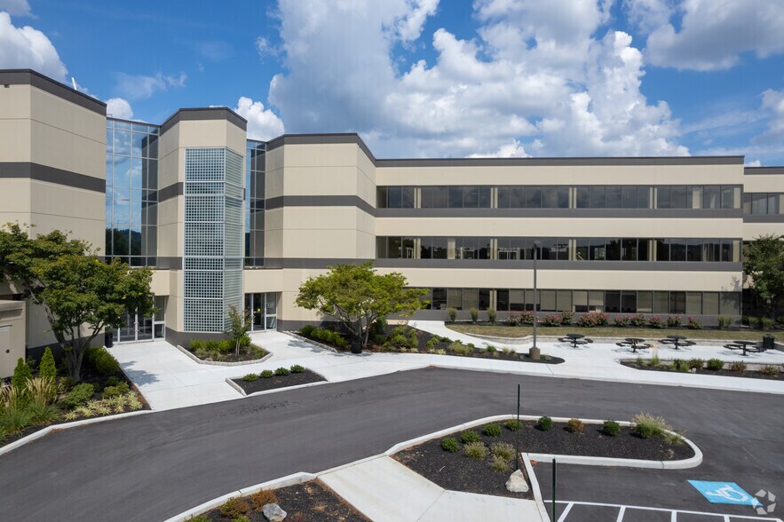 More Photos Of 52 E Swedesford Rd, Malvern Office For Sale