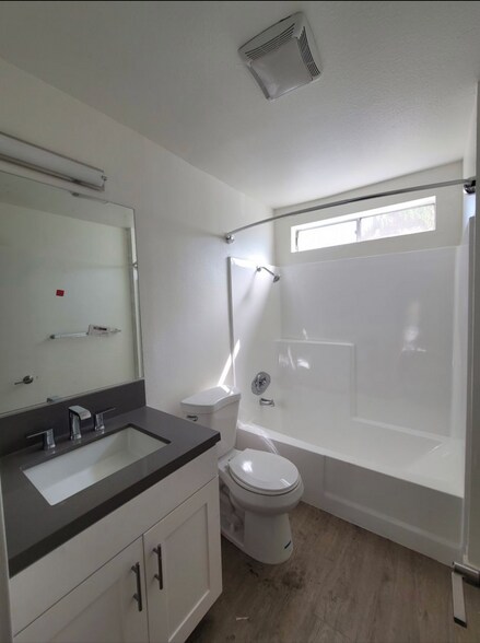 More Photos Of 5331 Cahuenga Blvd, North Hollywood Apartments For Sale