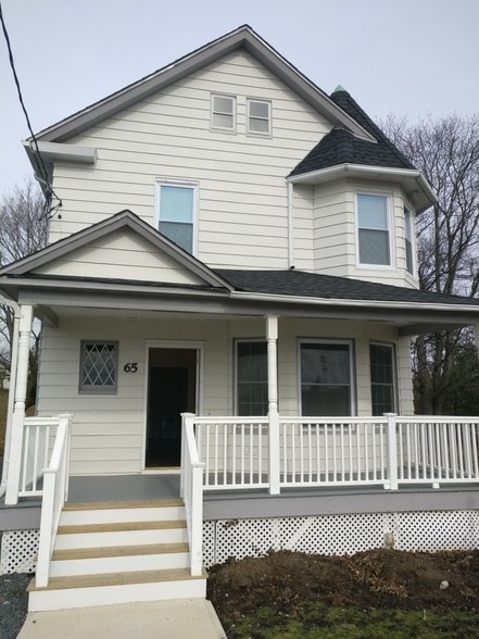 Primary Photo Of 65 Station Rd, Cranbury Medical For Sale