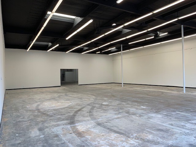 More Photos Of 23461 Ridge Route Dr, Laguna Hills Unknown For Lease