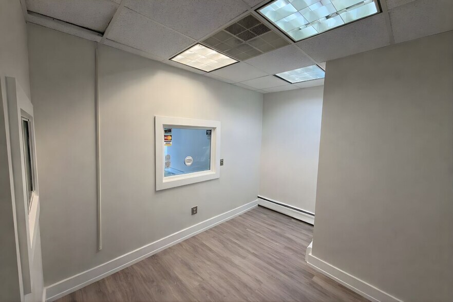 More Photos Of 650 Bergen Ave, Jersey City Medical For Lease