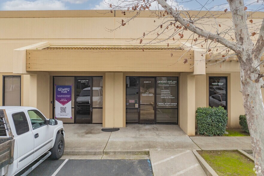 More Photos Of 4501 Ohara Ave, Brentwood Research And Development For Lease