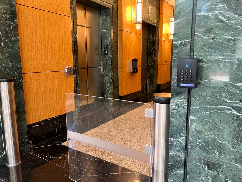 More Photos Of 420 20th St N, Birmingham Office For Lease