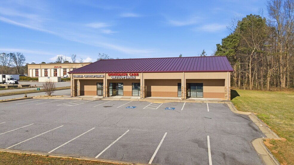 More Photos Of 142 Hampton Ct, Commerce Rehabilitation Center For Sale