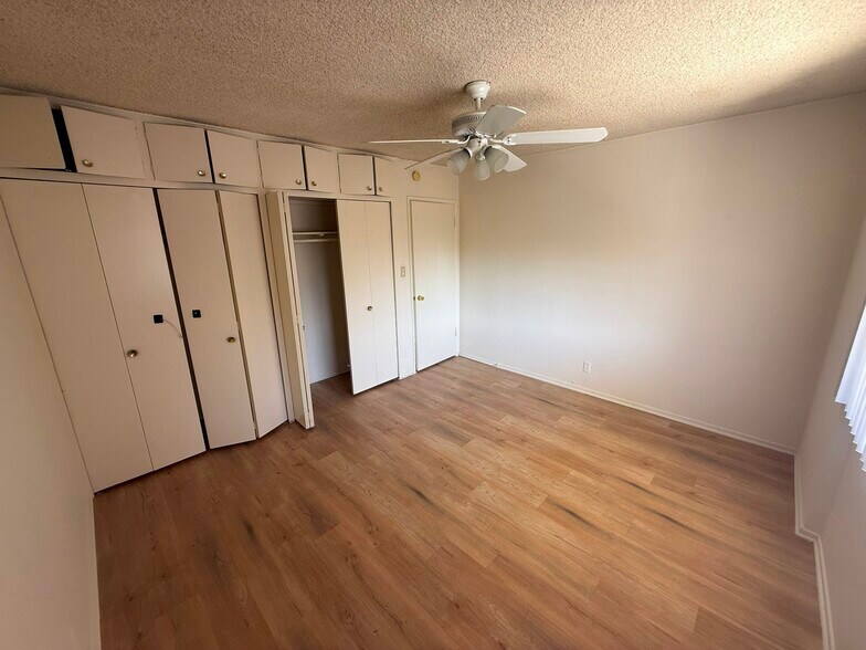 More Photos Of 214 E Chevy Chase Dr, Glendale Apartments For Sale