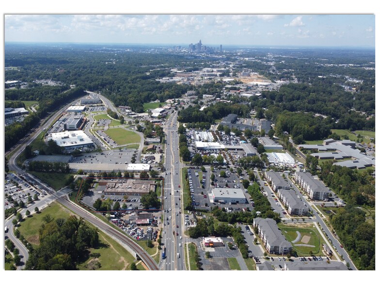 More Photos Of 5500 N Tryon St, Charlotte Schools For Lease