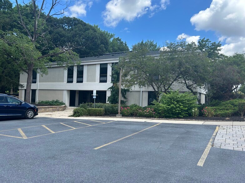 More Photos Of 431-441 E Chocolate Ave, Hershey Medical For Lease