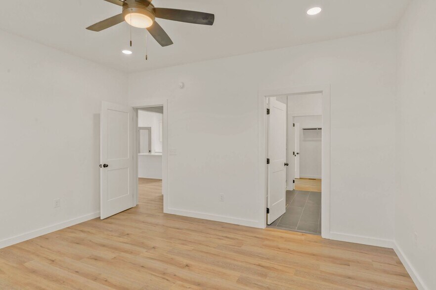 More Photos Of , Lafayette Specialty For Sale