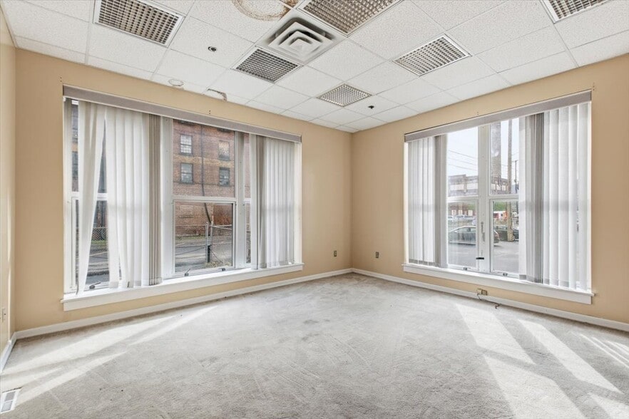 More Photos Of 16-22 E Union St, Wilkes-Barre Apartments For Sale