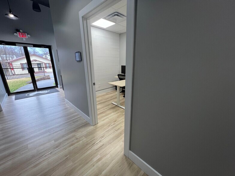 More Photos Of 2701 Main St, Hurricane Coworking Space
