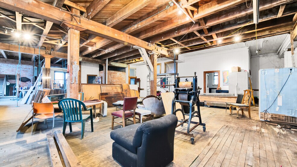 More Photos Of 2941 E Warren Ave, Detroit Apartments For Sale