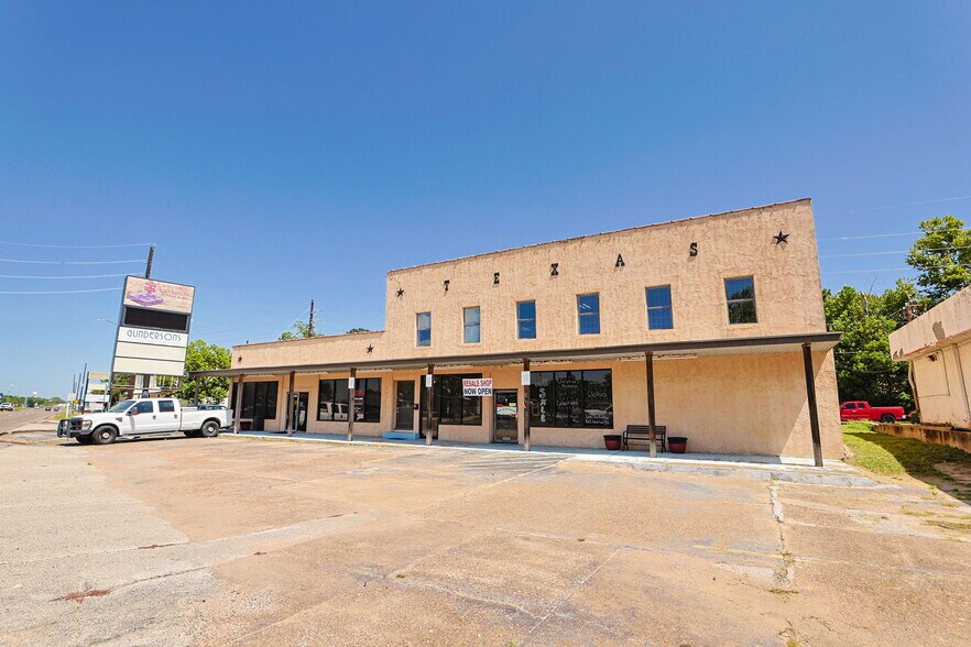 More Photos Of 40648 Hwy290 Business, Waller Office For Sale