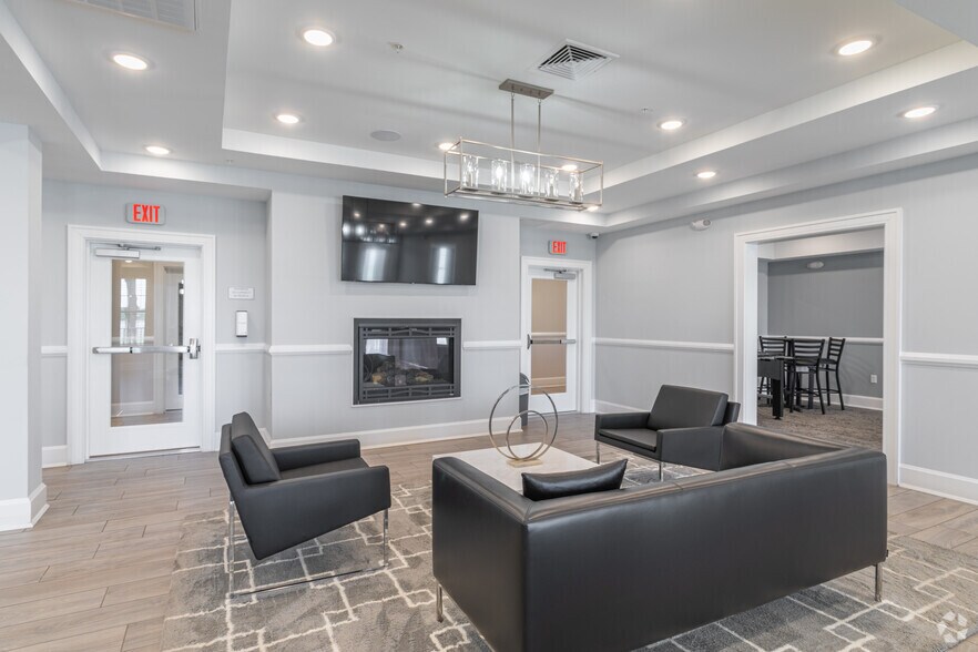 More Photos Of 1 E Pearl St, Burlington Apartments For Lease