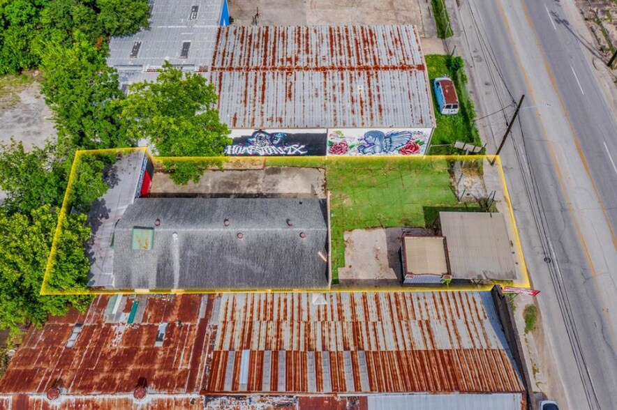 More Photos Of 7629 Harrisburg Blvd, Houston Land For Lease