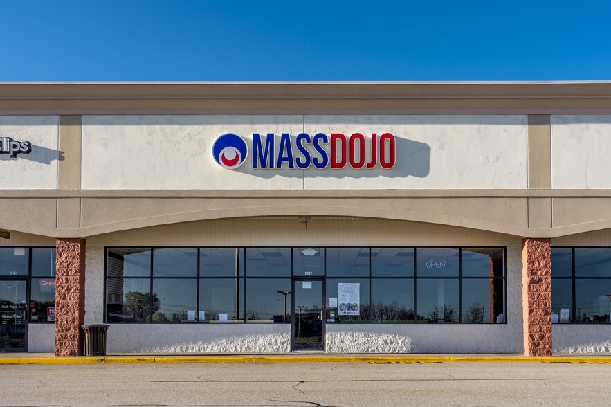 More Photos Of 290-306 Turnpike Rd, Westborough Unknown For Lease