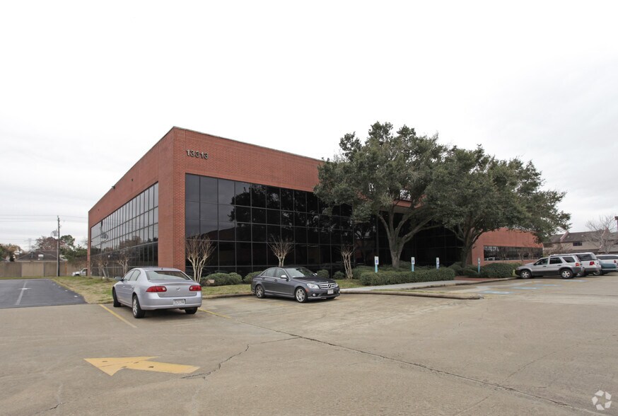 More Photos Of 13313 Southwest Fwy, Sugar Land Office Residential For Lease