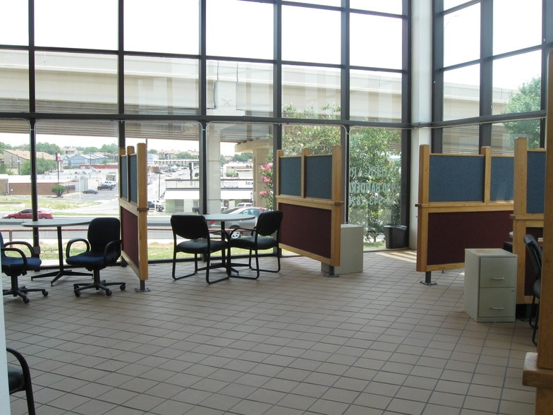 More Photos Of 5930 Bandera Rd, San Antonio Auto Dealership For Sale