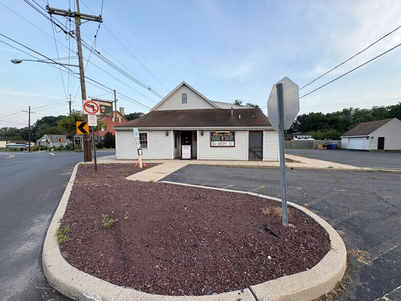 More Photos Of 2 Chesterfield Georgetown Rd, Chesterfield Convenience Store For Sale