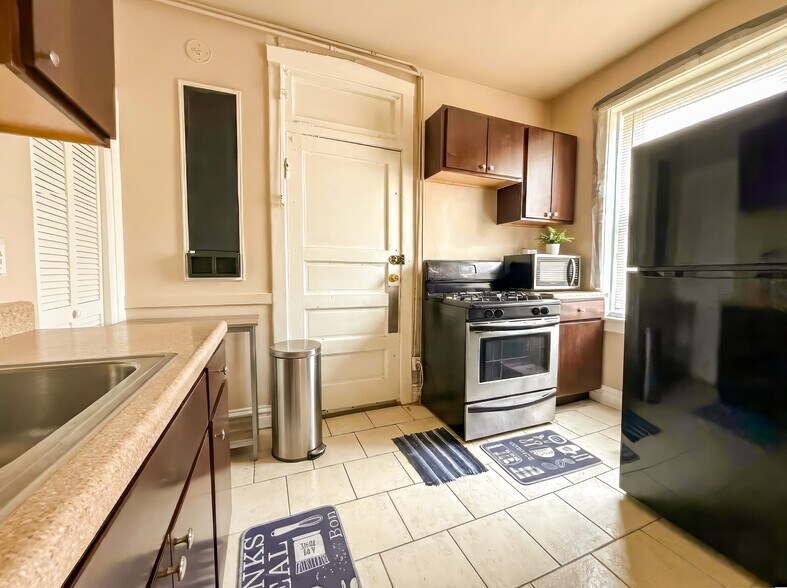 More Photos Of 5936 W Roosevelt Rd, Chicago Apartments For Sale