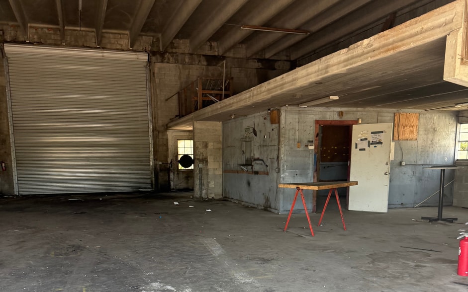 More Photos Of 825 8th St, Vero Beach Warehouse For Sale