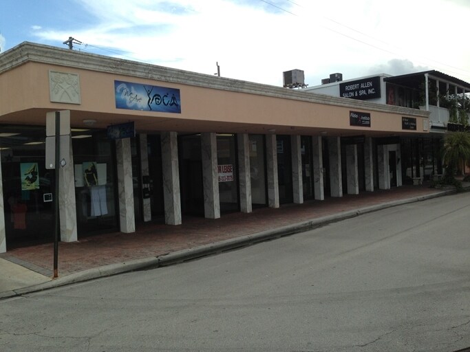 More Photos Of 3340-3346 NE 32nd St, Fort Lauderdale Storefront Retail Office For Lease