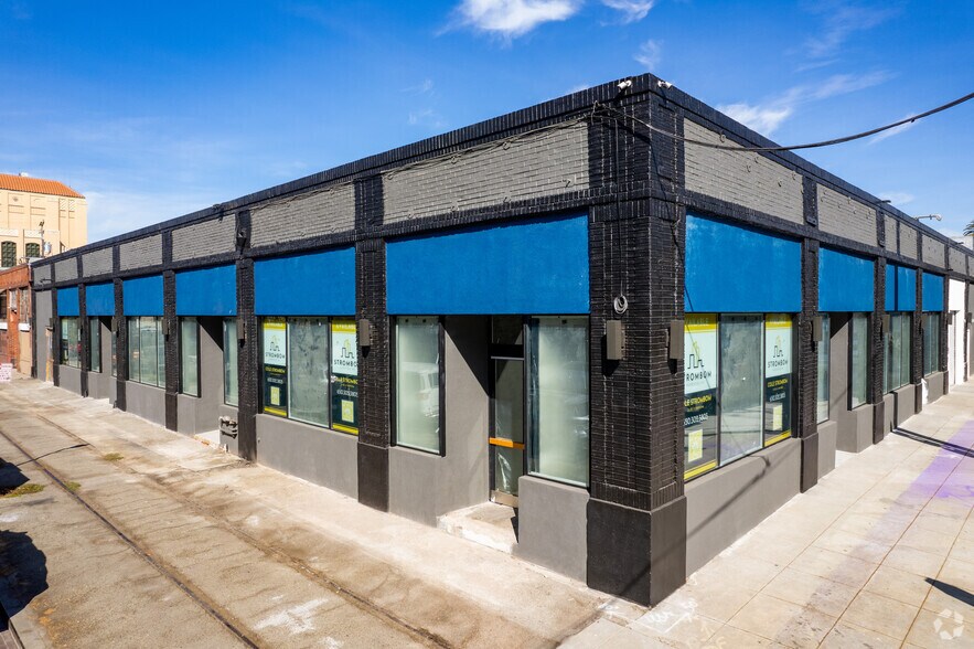 Primary Photo Of 401 Alice St, Oakland Research And Development For Lease