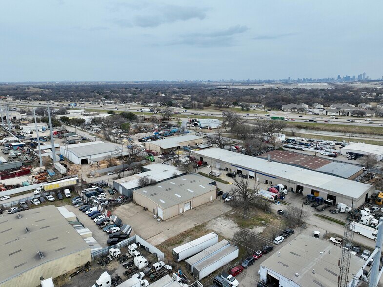 More Photos Of 2119 Quincy St, Dallas Warehouse For Lease