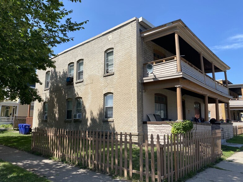 More Photos Of 732 Marshall Ave, Saint Paul Apartments For Sale