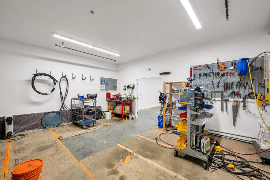 More Photos Of 17750 65A Av, Surrey Showroom For Sale