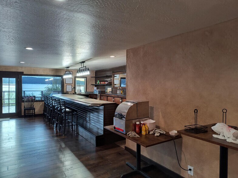 More Photos Of 204 S Coeur D Alene Ave, Harrison Restaurant For Sale