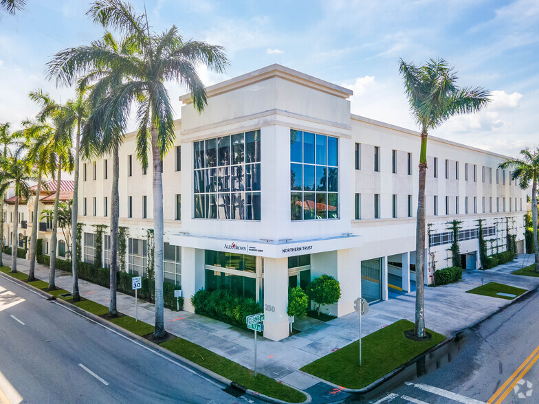 Primary Photo Of 250 Royal Palm Way, Palm Beach Office For Lease