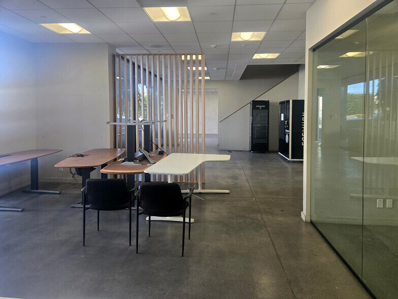 More Photos Of 2430-2438 E 11th St, Los Angeles Warehouse For Lease