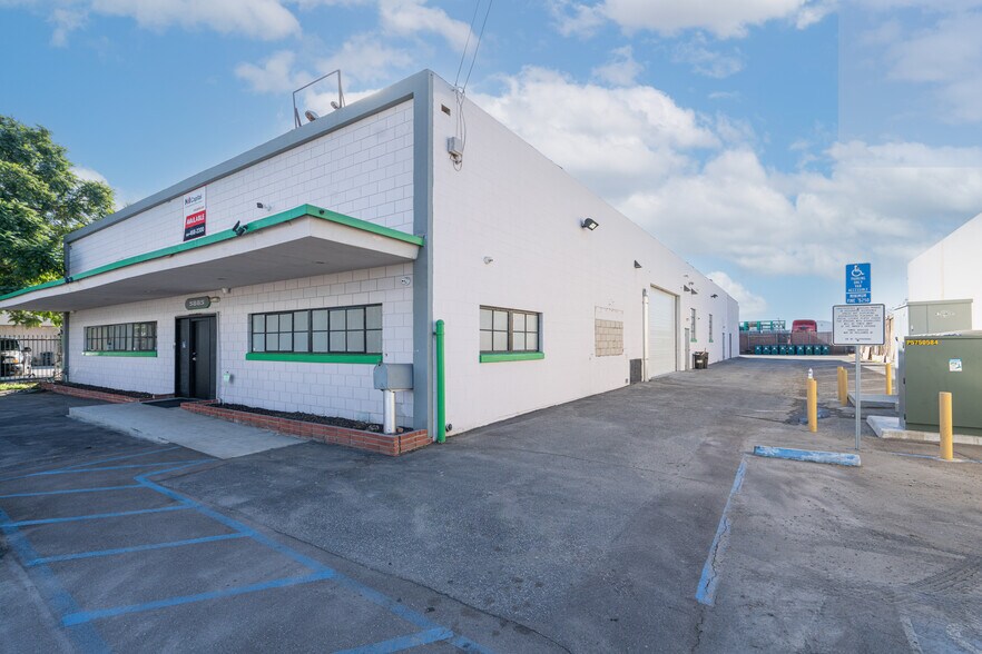 Primary Photo Of 5885 N Paramount Blvd, Long Beach Warehouse For Sale