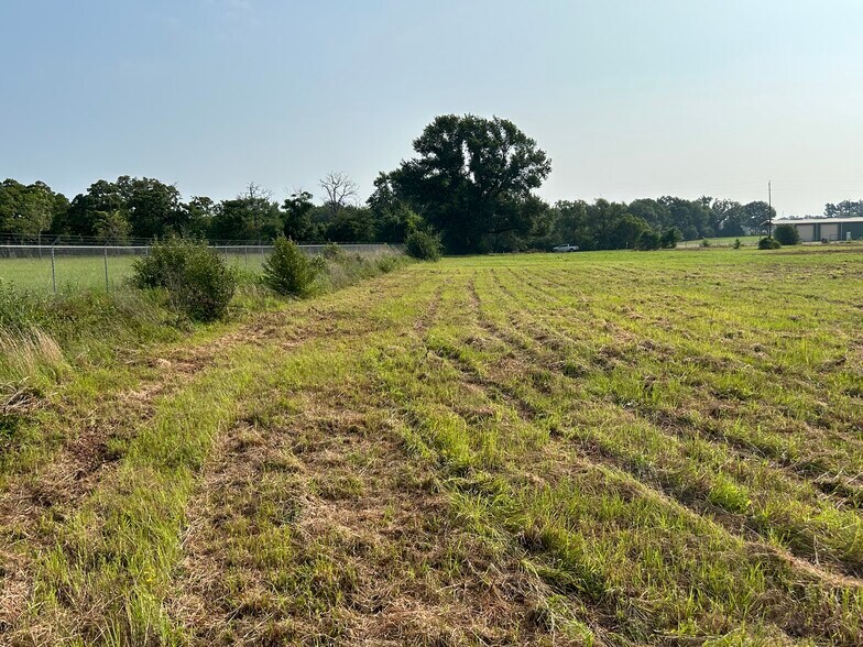 More Photos Of South US Hwy 79/84, Palestine Land For Sale