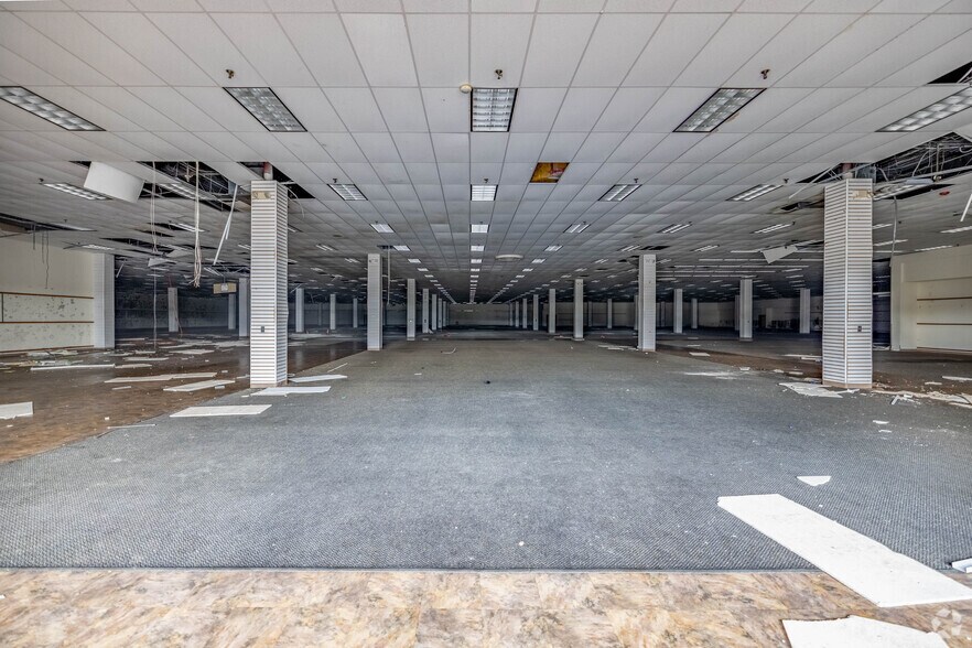 More Photos Of 5116-5120 Salem Ave, Trotwood General Retail For Sale