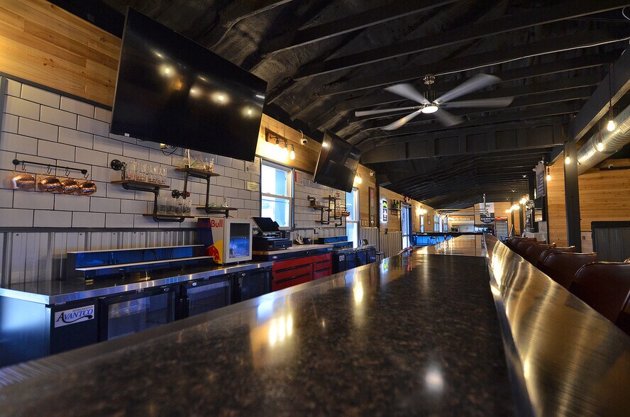 More Photos Of 818 N Shabbona St, Streator Restaurant For Sale