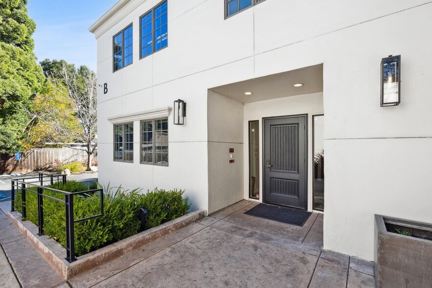 More Photos Of 120B Santa Margarita Ave, Menlo Park Office For Lease