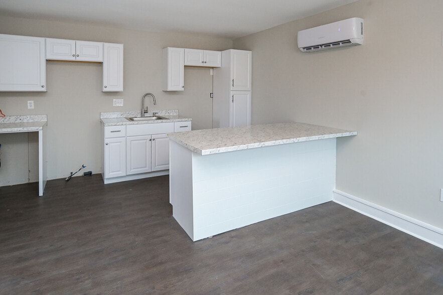 More Photos Of 9582 Heart of Dixie hwy, Arab Self Storage For Sale