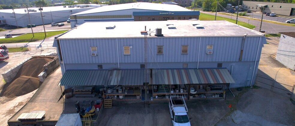 More Photos Of 405 Industrial Dr, Mount Juliet Warehouse For Sale