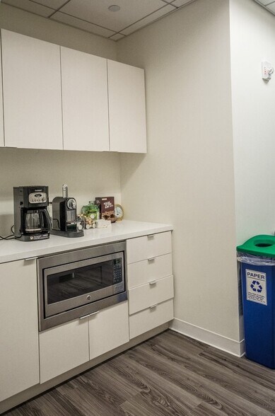 More Photos Of 712 Fifth Ave, New York Office For Lease