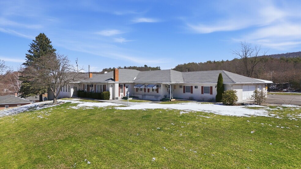 More Photos Of 501 S Breezewood Rd, Breezewood Specialty For Sale