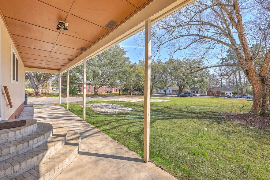 Primary Photo Of 106 Mayrant St, Summerville Office For Sale