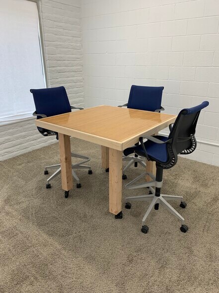 More Photos Of 1136 Kimbark St, Longmont Warehouse For Lease