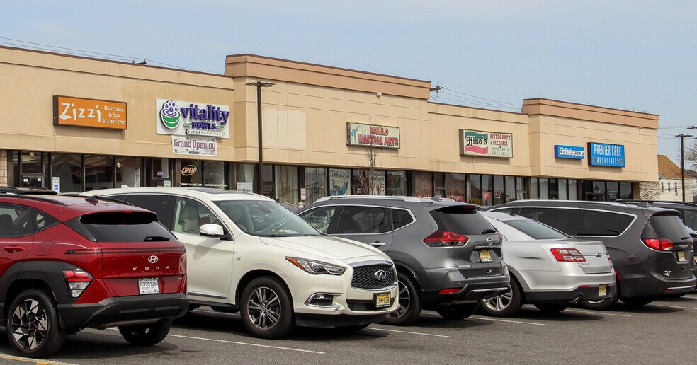 More Photos Of 400-450 Bergen St, Harrison Unknown For Lease