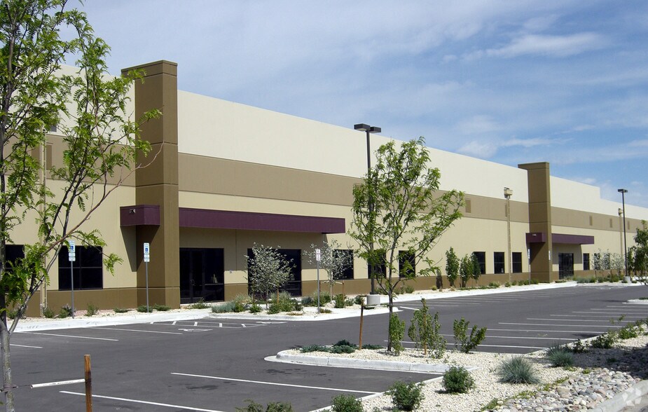 More Photos Of 13250 E Smith Rd, Aurora Warehouse For Lease