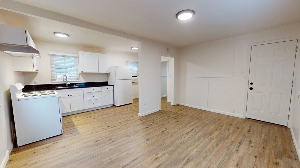 More Photos Of 2715 Twin View Blvd, Shasta Lake Multifamily For Sale