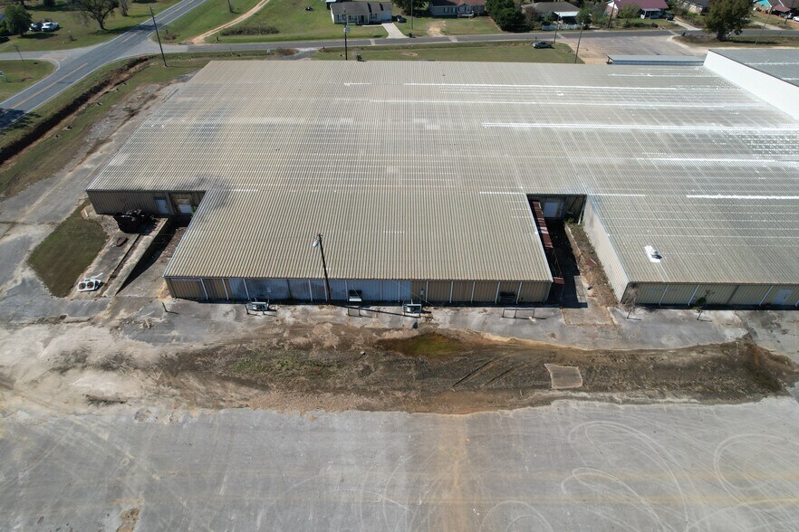 More Photos Of 25389 Blakely Rd, Arlington Warehouse For Sale