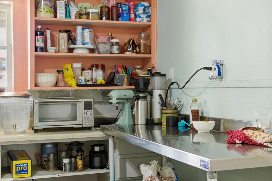 More Photos Of 201 S 31st St, Temple General Retail For Sale