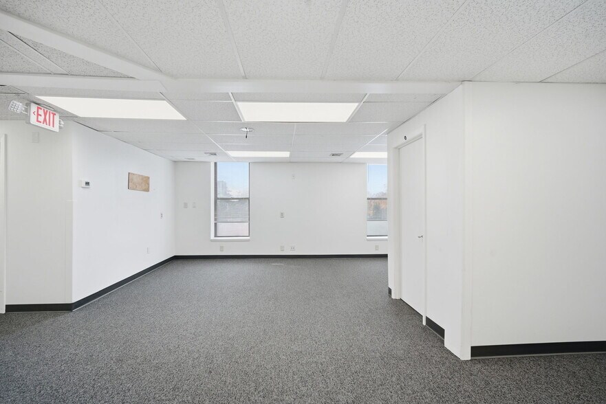 More Photos Of 222 Carew St, Springfield Medical For Lease